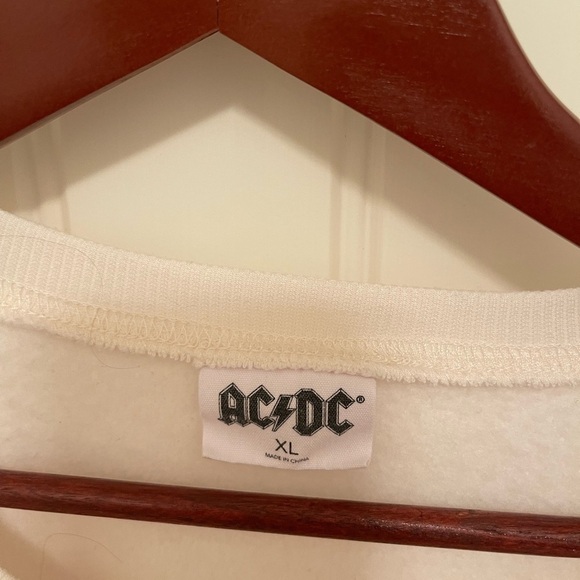 AC/DC Cropped Grayson Threads Crewneck Sweatshirt XL Rolled hem lightning bolts - Picture 3 of 8